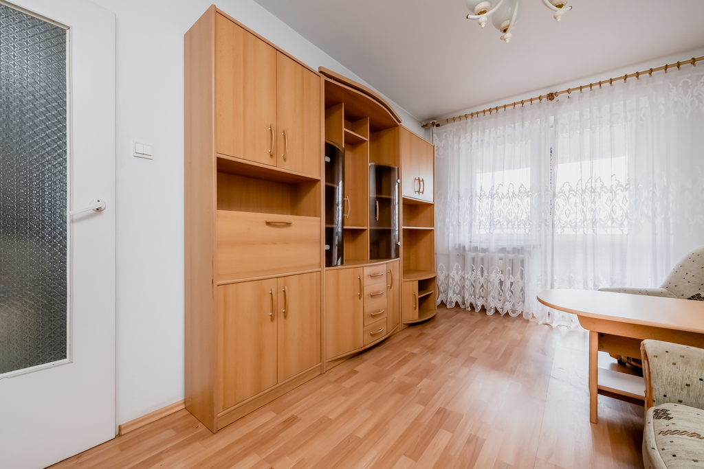 Dwupokojowe Rozkładowe Mieszkanie Z Dużym Balkonem