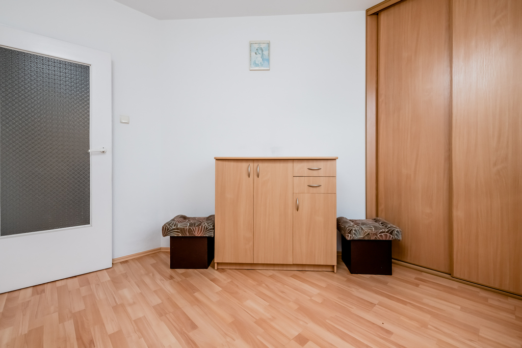 Dwupokojowe Rozkładowe Mieszkanie Z Dużym Balkonem