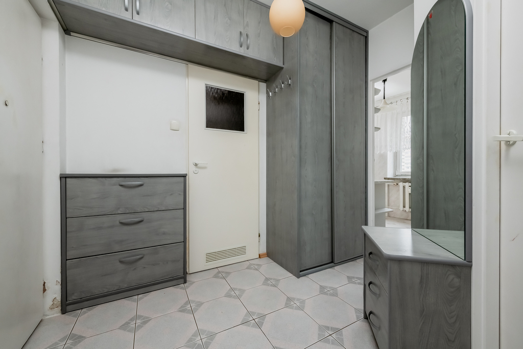 Dwupokojowe Rozkładowe Mieszkanie Z Dużym Balkonem