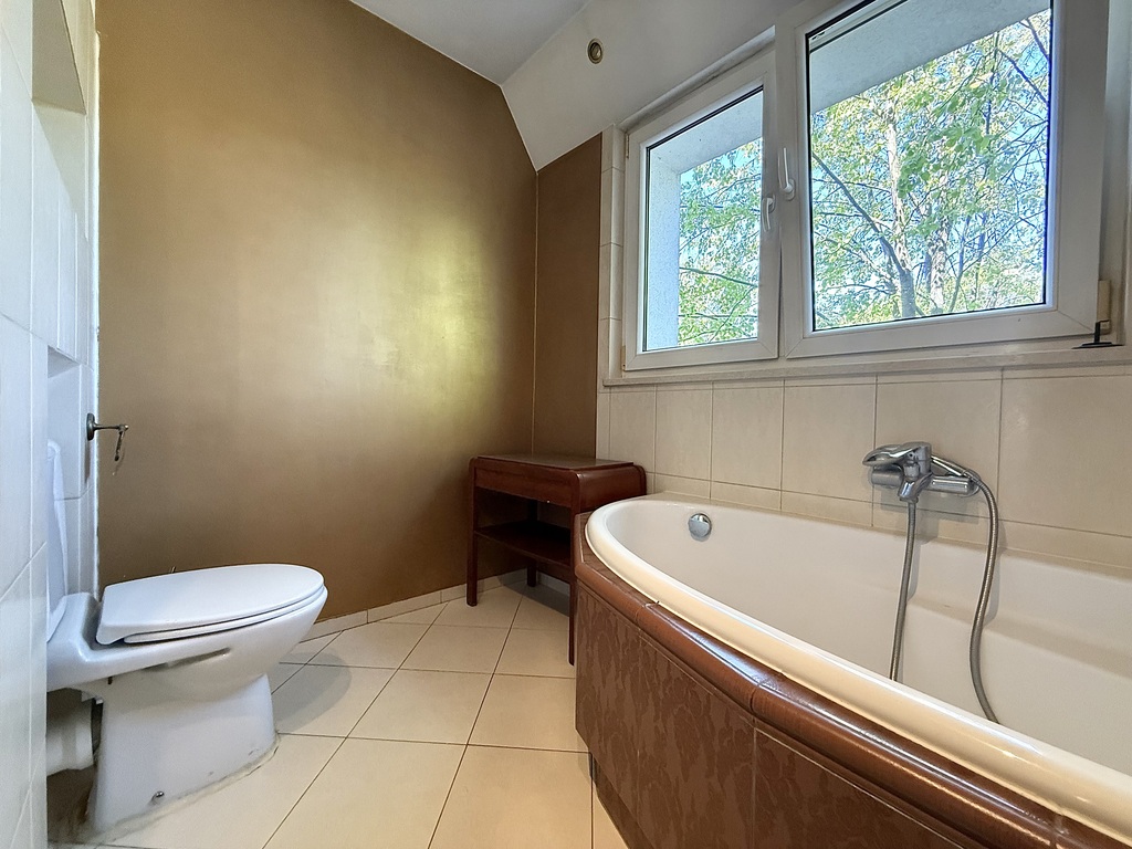 Przestronne Mieszkanie W świetnej Lokalizacji