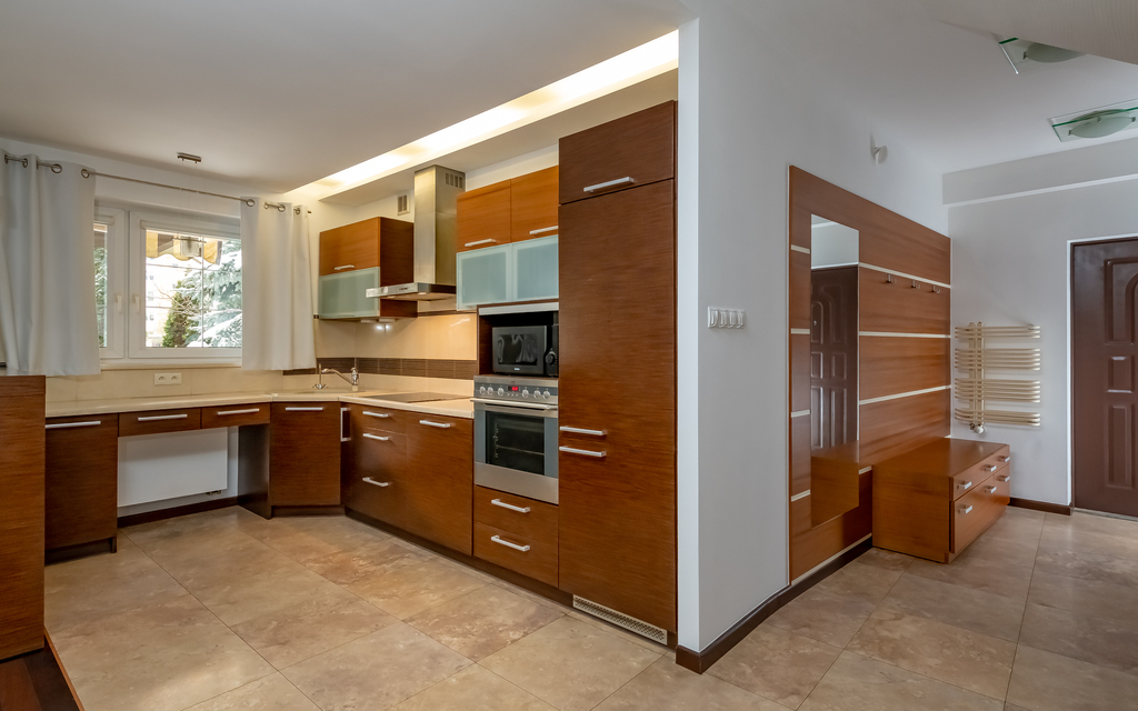 Skrajny Segment Z Duszą – Wyjątkowy Dom Z Ogrodem