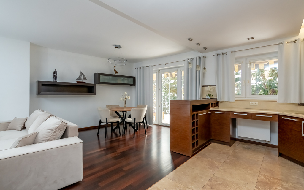 Skrajny Segment Z Duszą – Wyjątkowy Dom Z Ogrodem