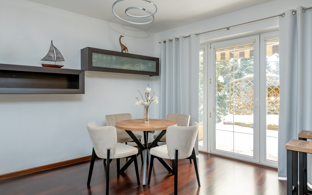 Skrajny Segment Z Duszą – Wyjątkowy Dom Z Ogrodem