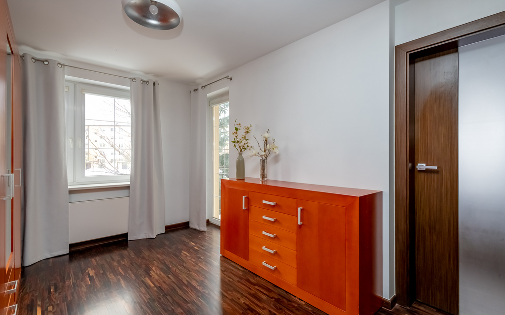 Skrajny Segment Z Duszą – Wyjątkowy Dom Z Ogrodem