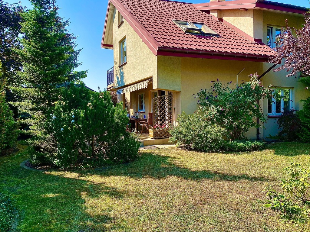 Skrajny Segment Z Duszą – Wyjątkowy Dom Z Ogrodem