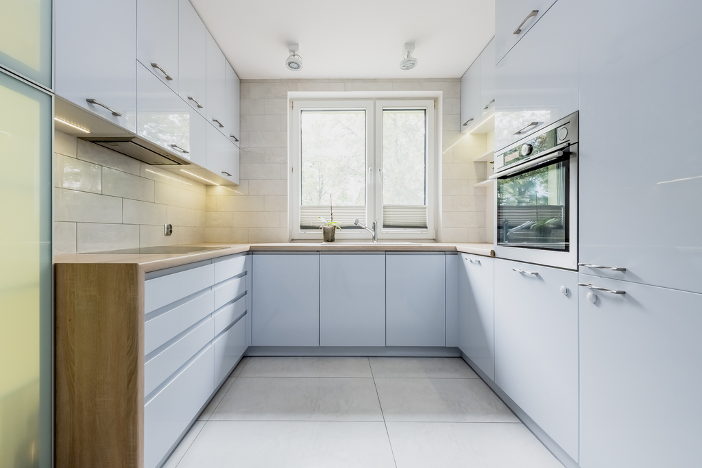 Dwustronne Mieszkanie W świetnej Lokalizacji