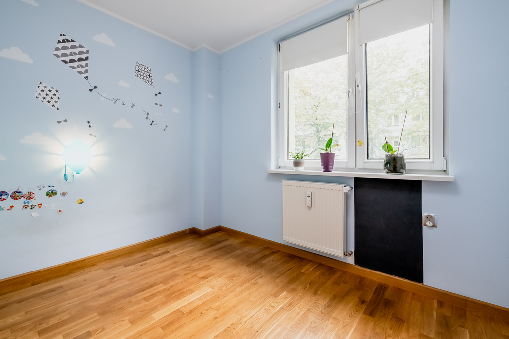 Dwustronne Mieszkanie W świetnej Lokalizacji