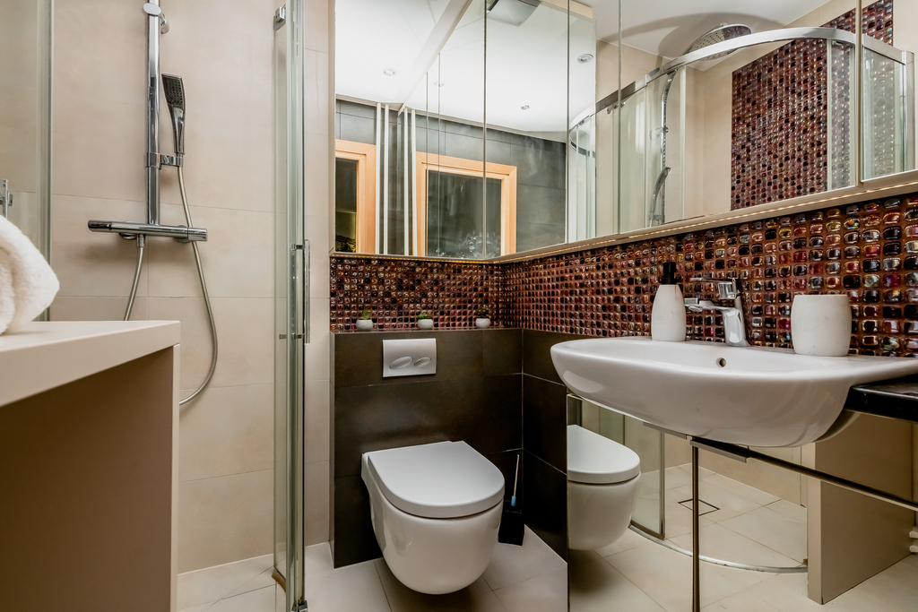 Dwustronne Mieszkanie W świetnej Lokalizacji