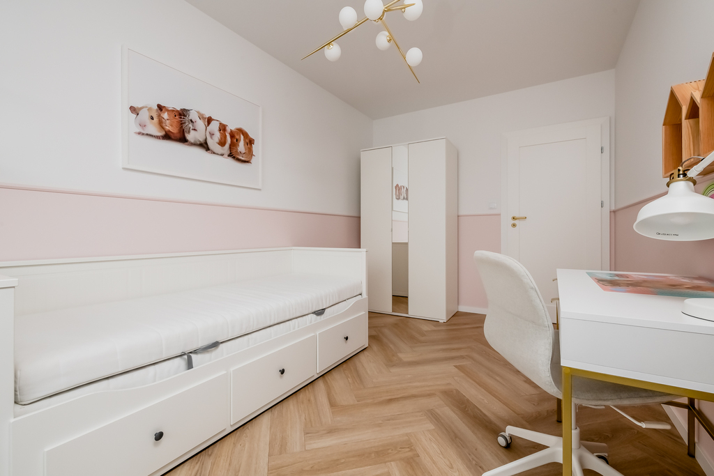 Jasne 4-pokojowe Mieszkanie W Otoczeniu Zieleni