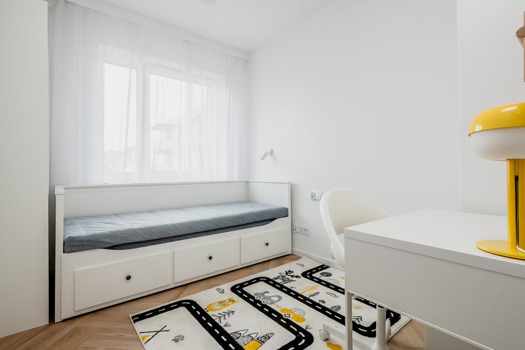 Jasne 4-pokojowe Mieszkanie W Otoczeniu Zieleni