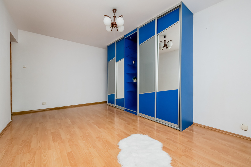 Dwustronne 2 Pokoje Z Oddzielną Kuchnią