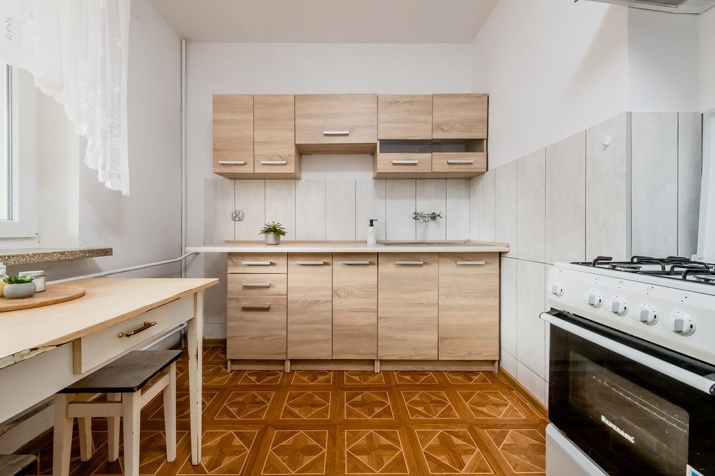 Dwustronne 2 Pokoje Z Oddzielną Kuchnią