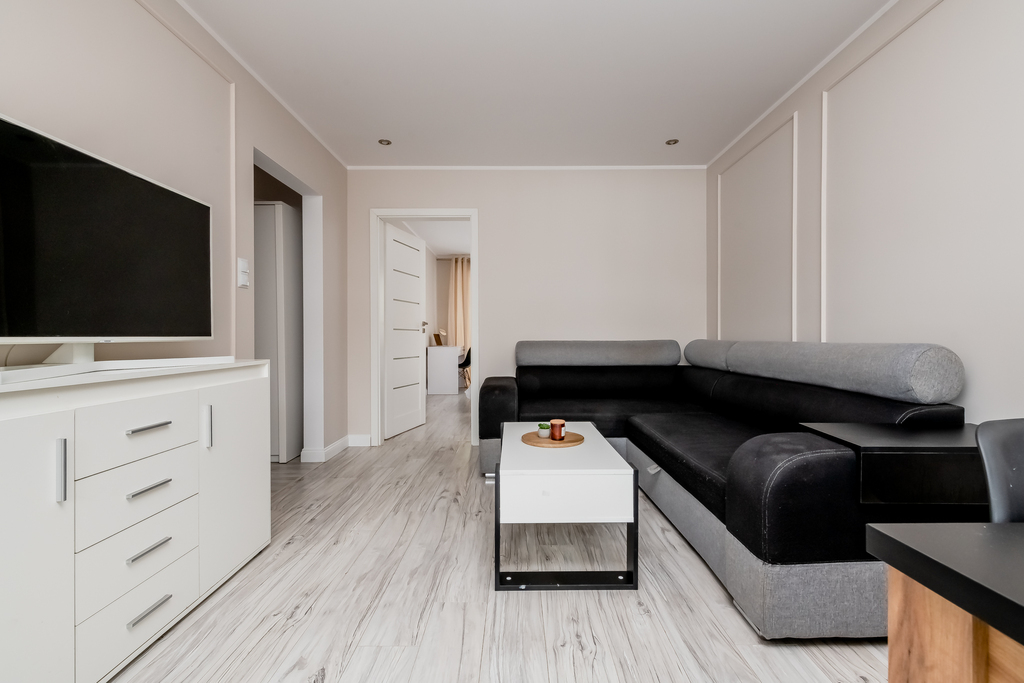 Przestronne 2 Pokoje Na Parterze | Antoniuk