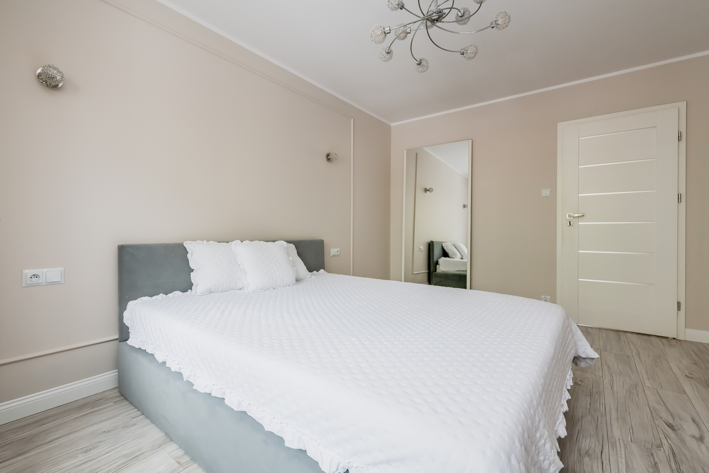 Przestronne 2 Pokoje Na Parterze | Antoniuk