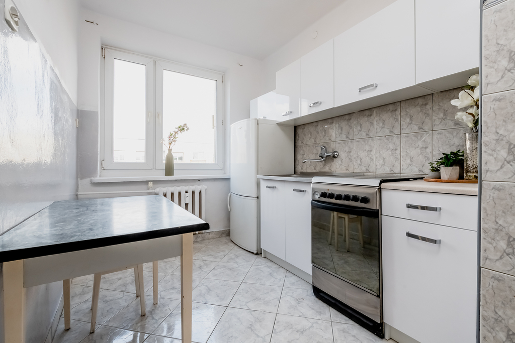 Dwustronne Trzypokojowe Mieszkanie | Os. Młodych