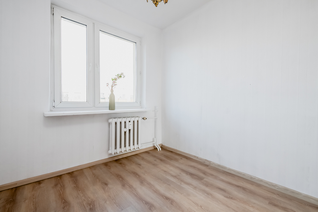 Dwustronne Trzypokojowe Mieszkanie | Os. Młodych