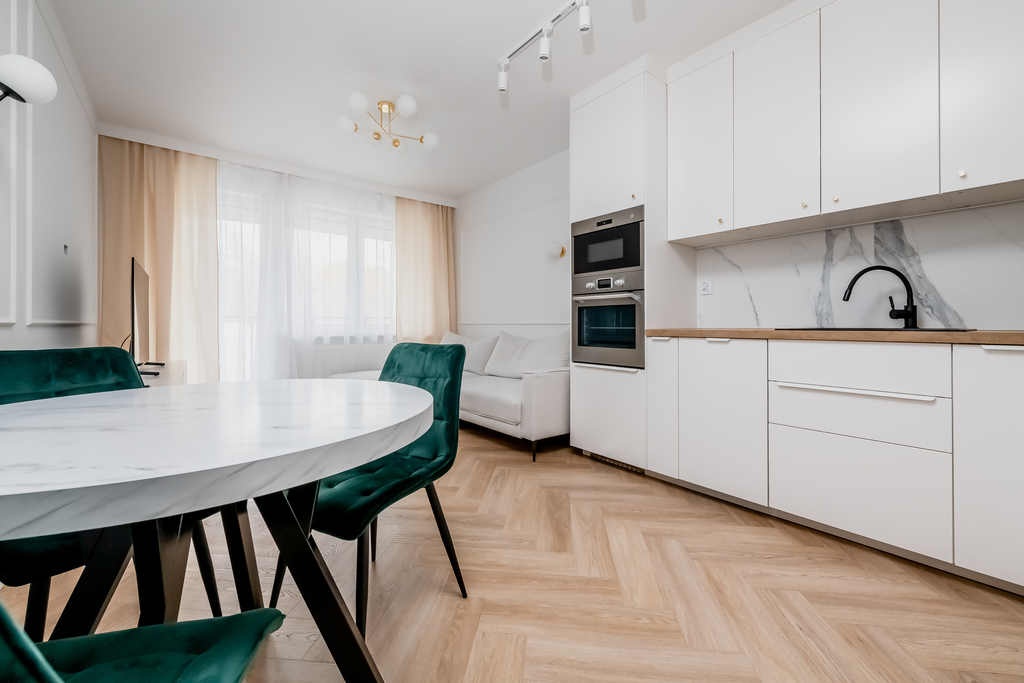 Jasne 4-pokojowe Mieszkanie W Otoczeniu Zieleni