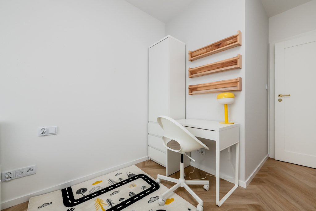 Jasne 4-pokojowe Mieszkanie W Otoczeniu Zieleni