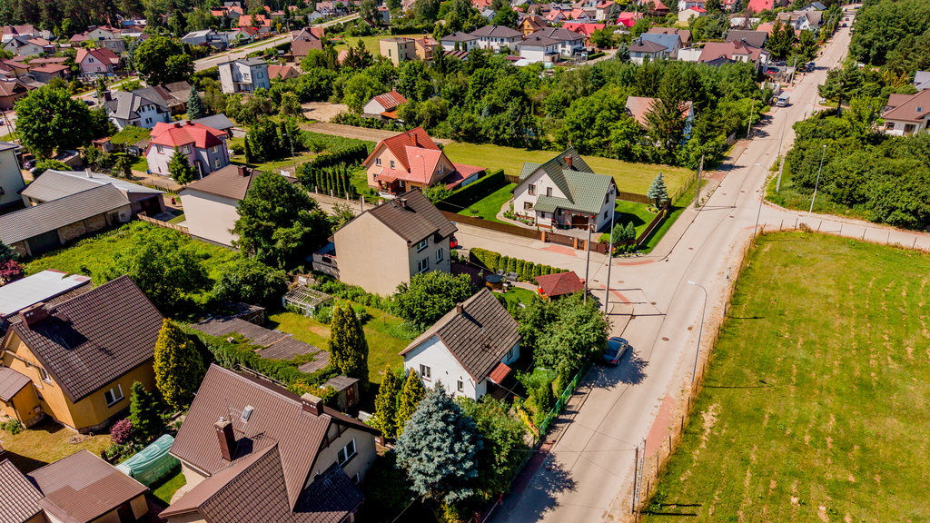 Dom Z Piękną Działką W świetnej Lokalizacji