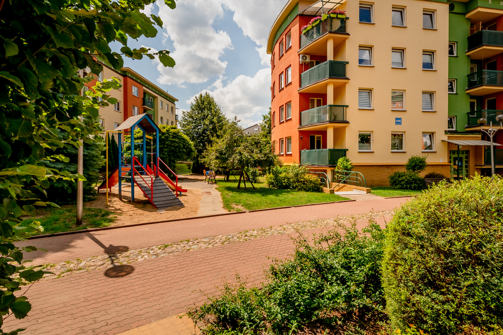 Przestronne 3 Pokoje Na Zamkniętym Osiedlu