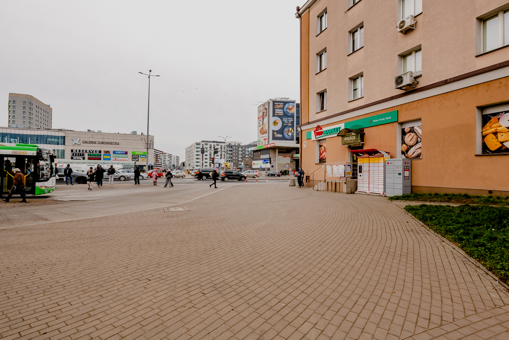 3 Pokoje Z Parkingiem Za Szlabanem | ścisłe Centrum