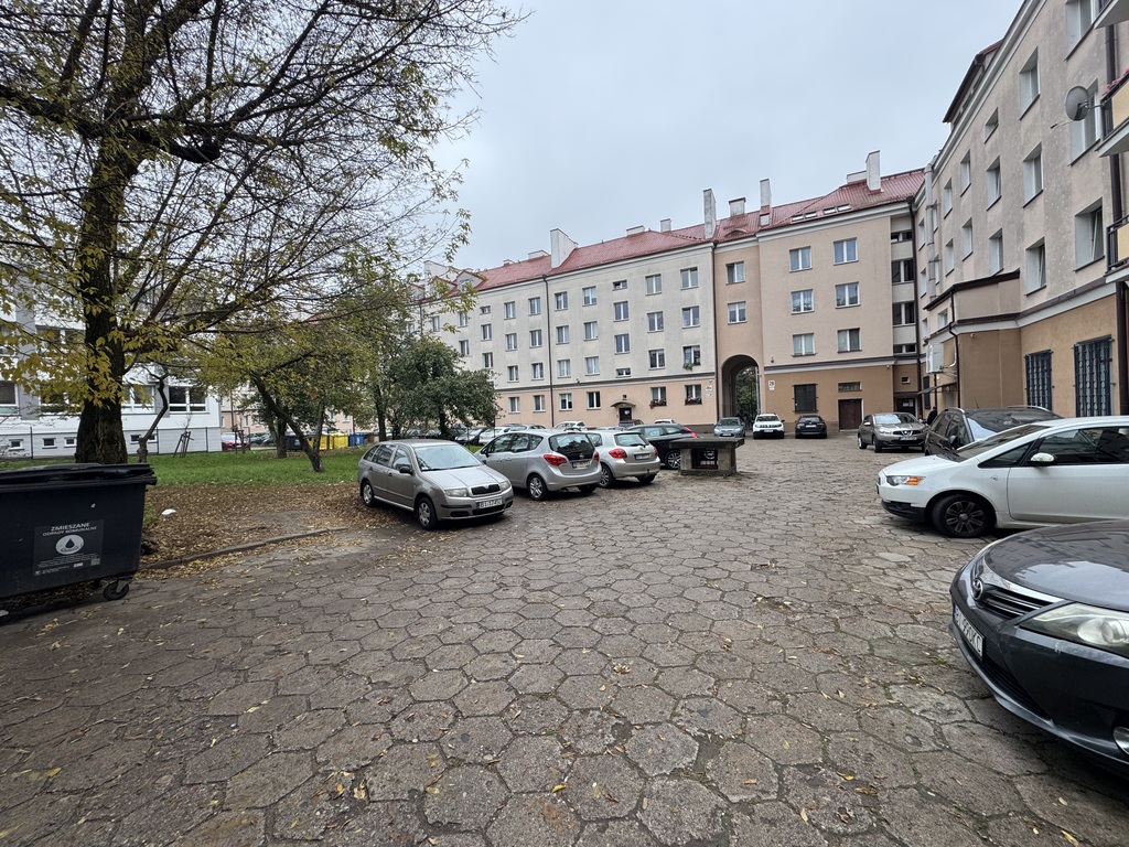 3 Pokoje Z Parkingiem Za Szlabanem | ścisłe Centrum